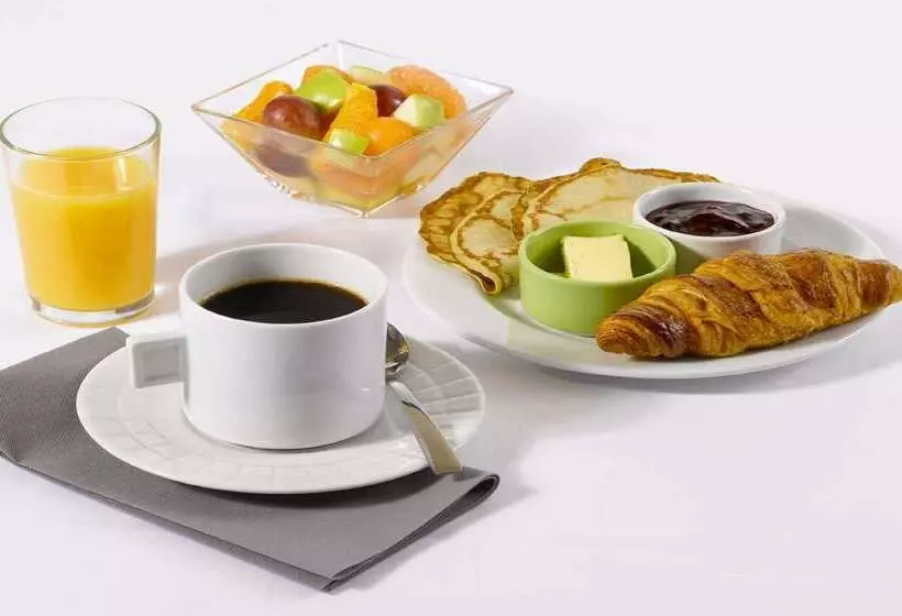 Szálloda Campanile Clermont Ferrand ~ Riom