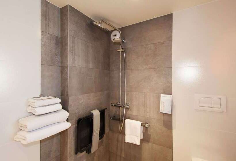 هتل Campanile Reims Ouest  Tinqueux