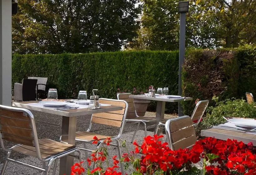 Отель Campanile Reims Ouest Tinqueux