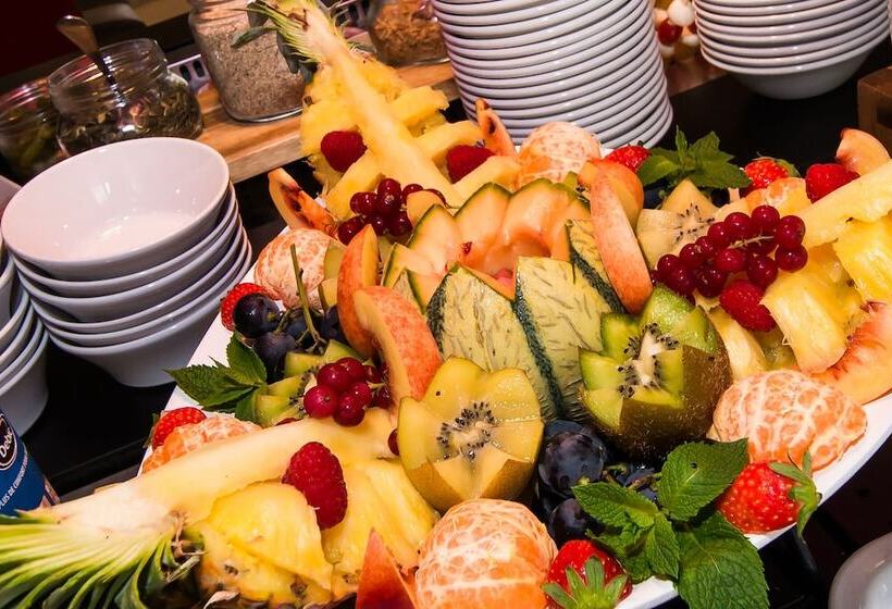 هتل Campanile Reims Ouest  Tinqueux