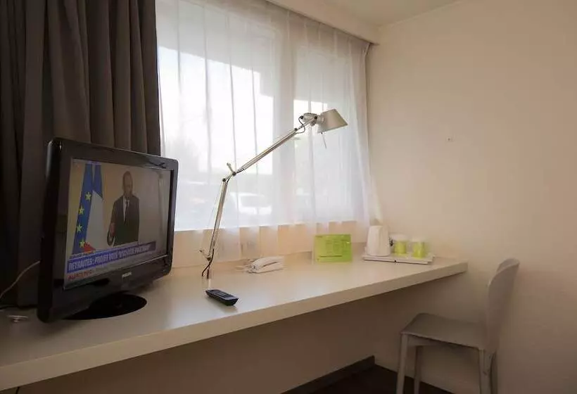 Отель Campanile Reims Ouest Tinqueux