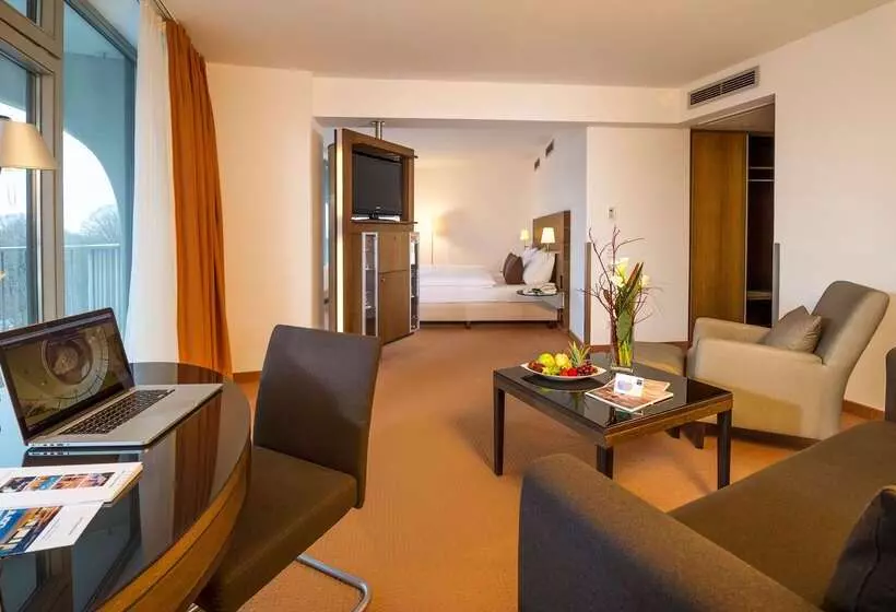 Отель Dorint An Der Kongresshalle  Augsburg