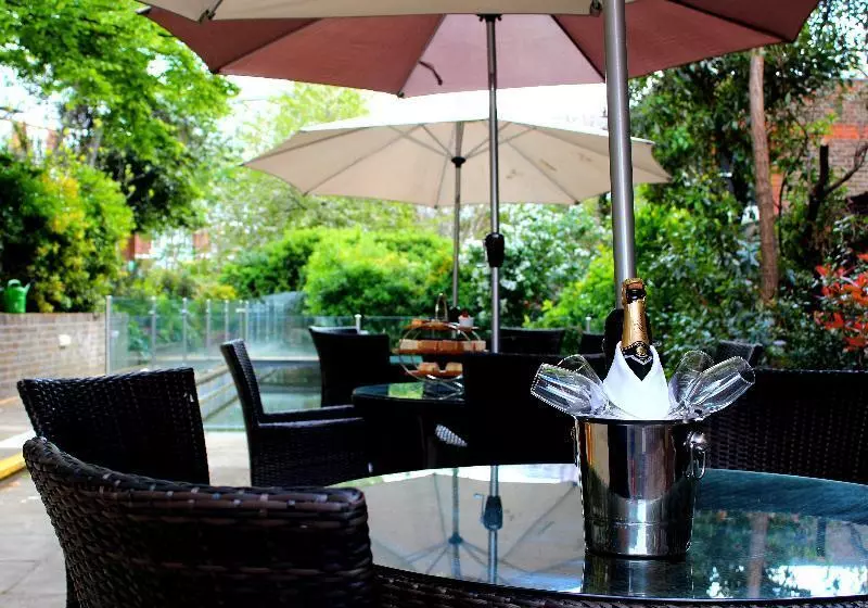 Отель Holiday Inn London Kensington High St., An Ihg