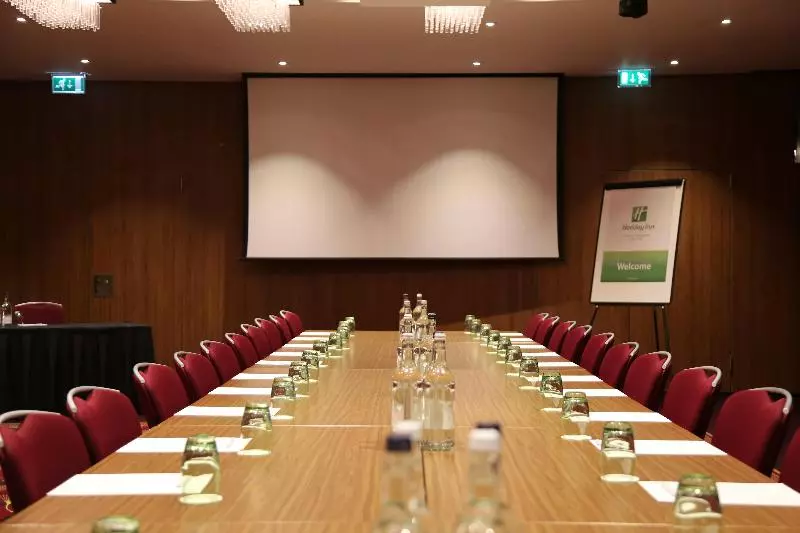 Отель Holiday Inn London Kensington High St., An Ihg