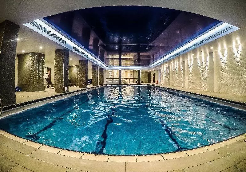 Отель Holiday Inn London Kensington High St., An Ihg