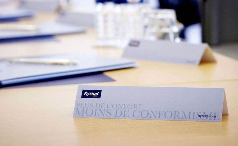 Hotel De Carentan Anciennement Kyriad