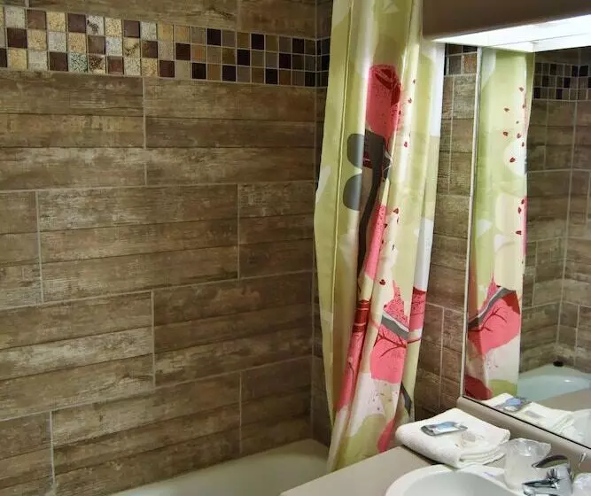 ホテル De Carentan   Anciennement Kyriad