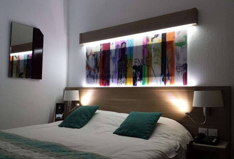 Hotell De Carentan Anciennement Kyriad