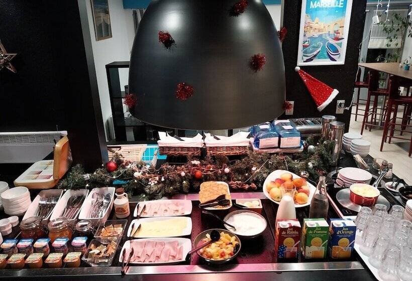 هتل Kyriad Direct Marseille Est  La Valentine