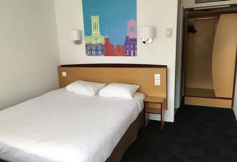 Отель Kyriad Direct Marseille Est  La Valentine