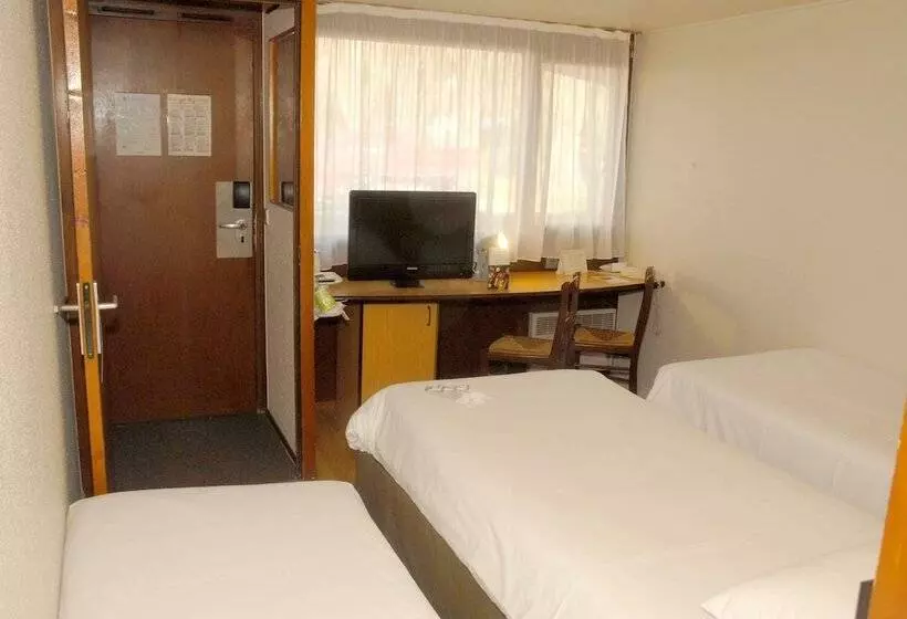 Отель Kyriad Direct Marseille Est  La Valentine