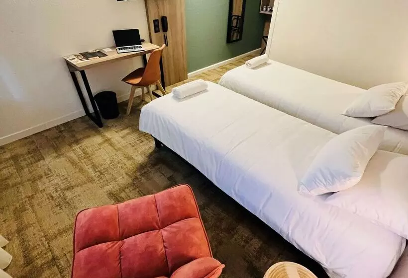 ホテル Kyriad Aéroport Marseille