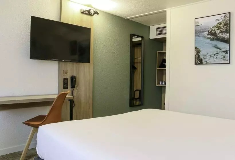 ホテル Kyriad Aéroport Marseille