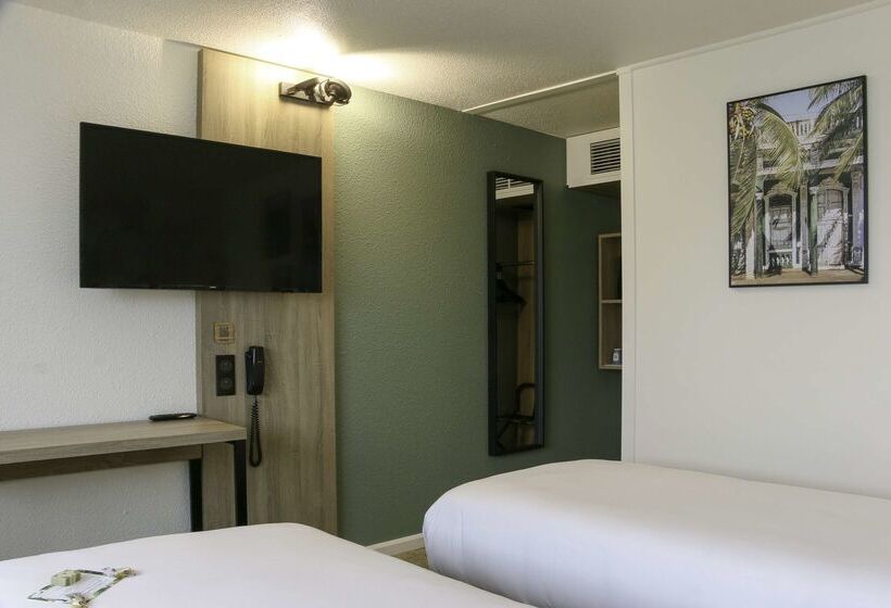 호텔 Kyriad Aéroport Marseille