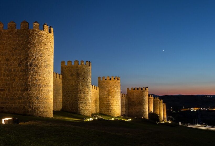 田舎風ホテル Izan Puerta de Gredos