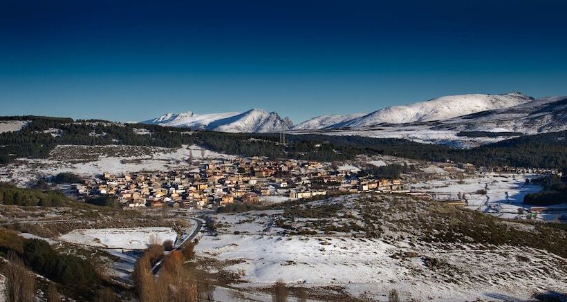 田舎風ホテル Izan Puerta de Gredos