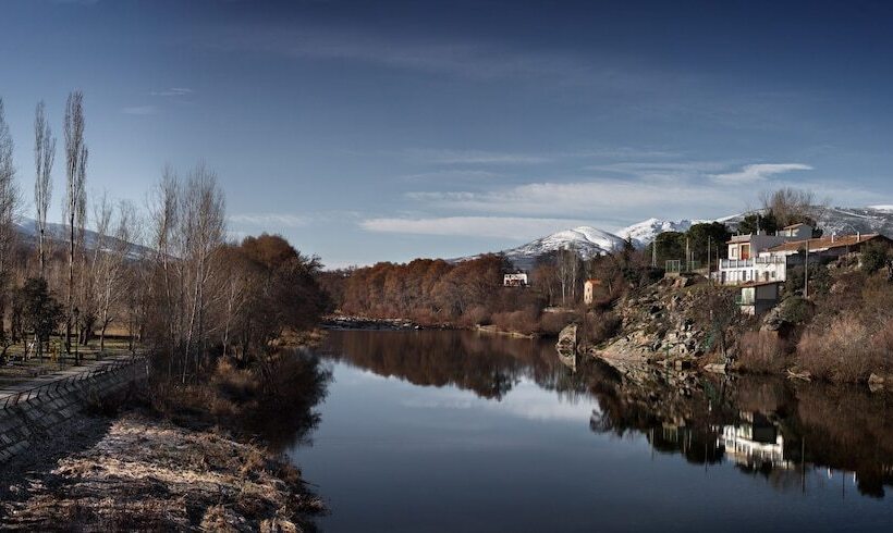 田舎風ホテル Izan Puerta de Gredos