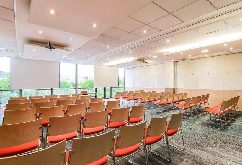 Novotel Paris Centre Tour Eiffel