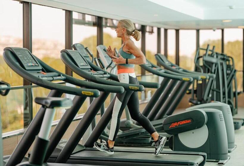 Novotel Paris Centre Tour Eiffel