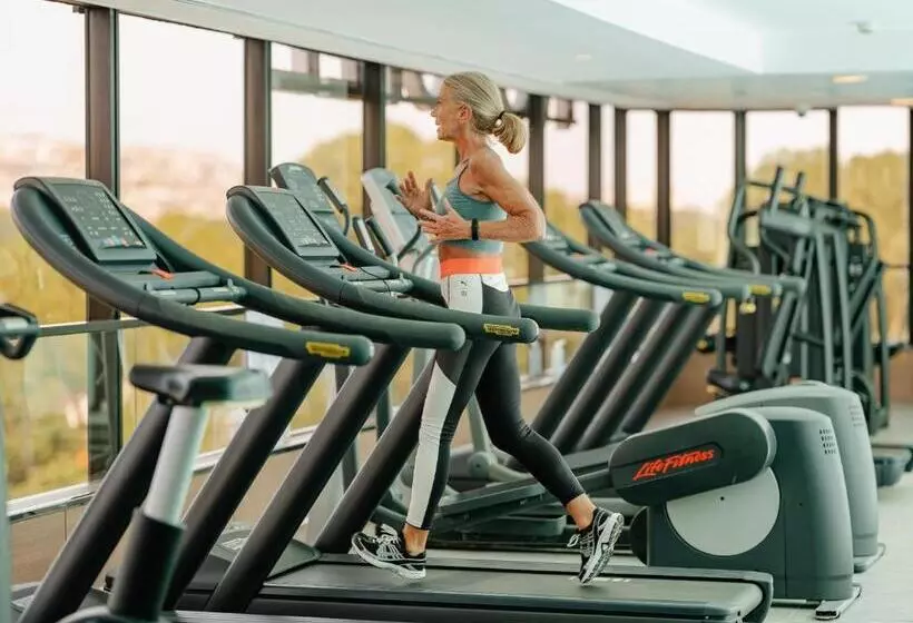 Novotel Paris Centre Tour Eiffel