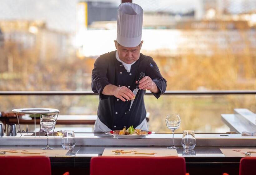 Novotel Paris Centre Tour Eiffel