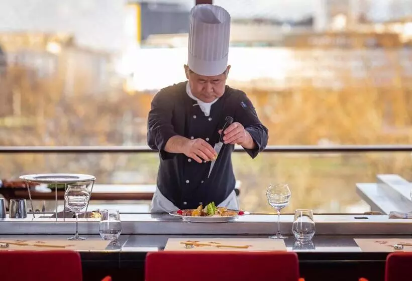 Novotel Paris Centre Tour Eiffel