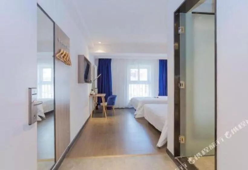 ホテル 7 Days Premium Qingdao Railway Station Zhanqiao Badaxia Plaza