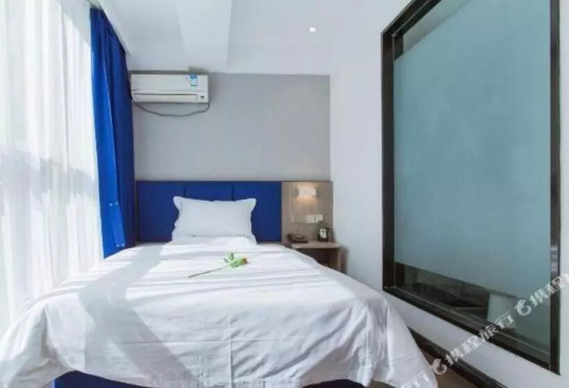 ホテル 7 Days Premium Qingdao Railway Station Zhanqiao Badaxia Plaza