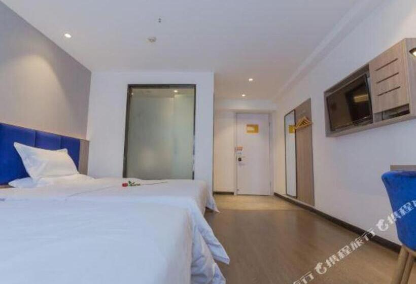 Hotel 7 Days Premium Qingdao Railway Station Zhanqiao Badaxia Plaza