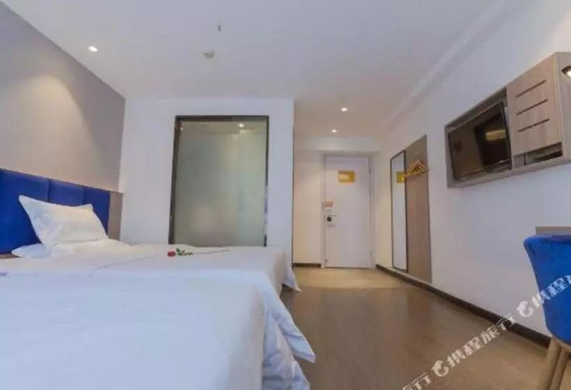 ホテル 7 Days Premium Qingdao Railway Station Zhanqiao Badaxia Plaza