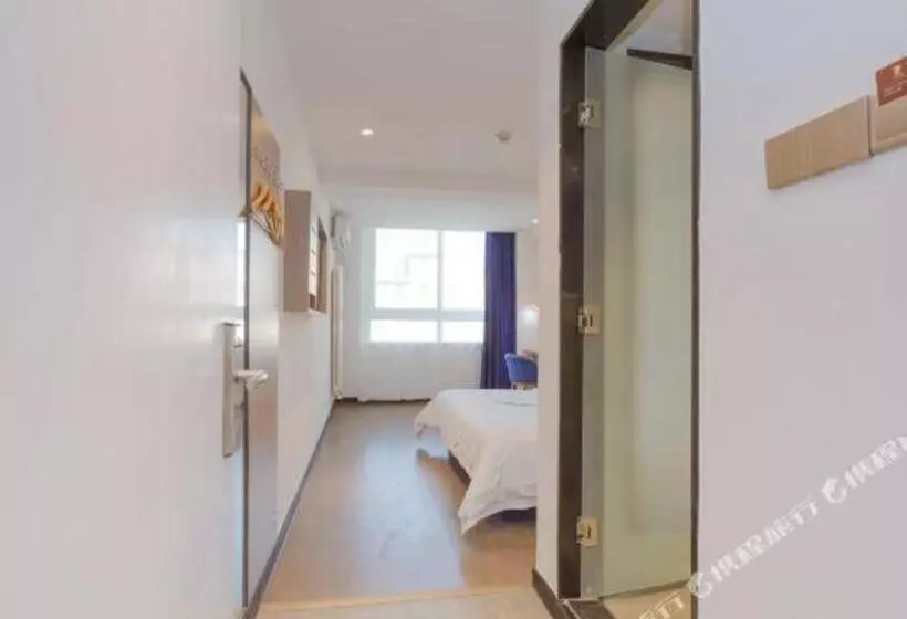 ホテル 7 Days Premium Qingdao Railway Station Zhanqiao Badaxia Plaza