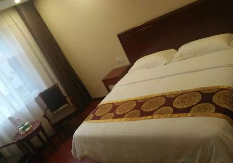 ホテル Greentree Inn Shandong Heze Huaying Road Express