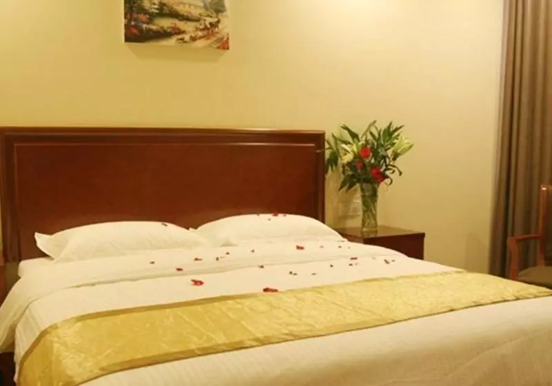 ホテル Greentree Inn Shandong Heze Huaying Road Express