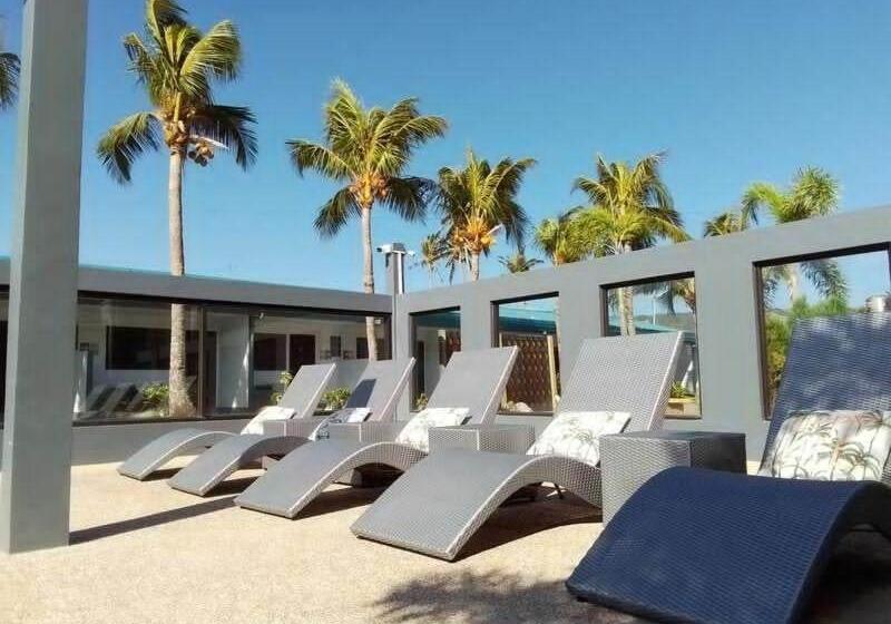 ホテル Cave Beach Resort Boutique Luxury Accomodation