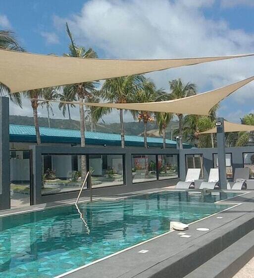 ホテル Cave Beach Resort Boutique Luxury Accomodation