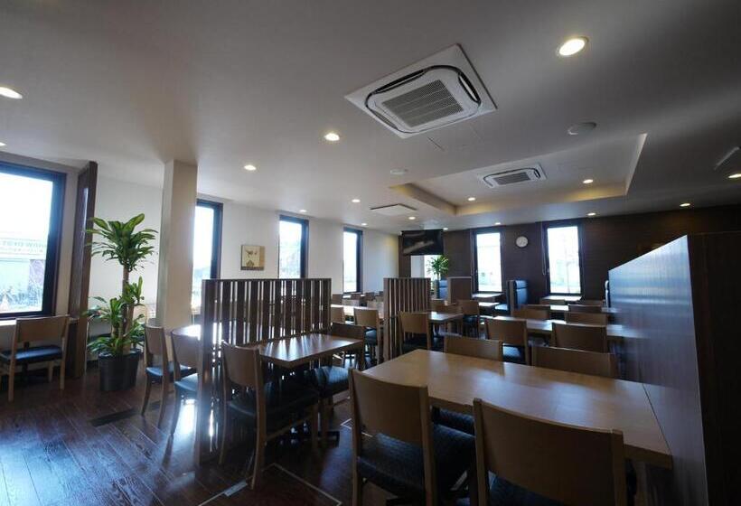 호텔 Route Inn Tome