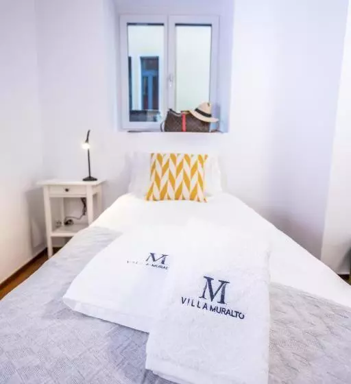 ベッドアンドブレックファースト Villa Muralto Rooms & Garden