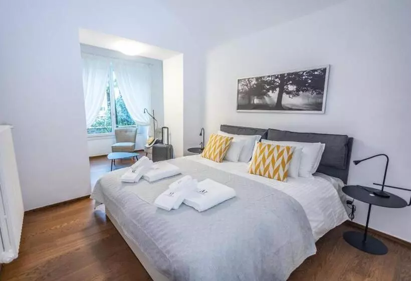 ベッドアンドブレックファースト Villa Muralto Rooms & Garden