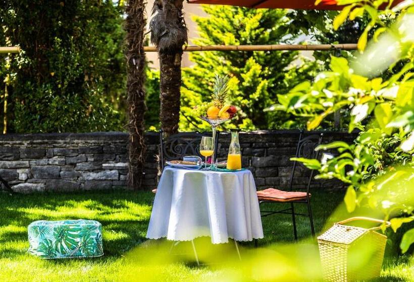 צימר Villa Muralto Rooms & Garden