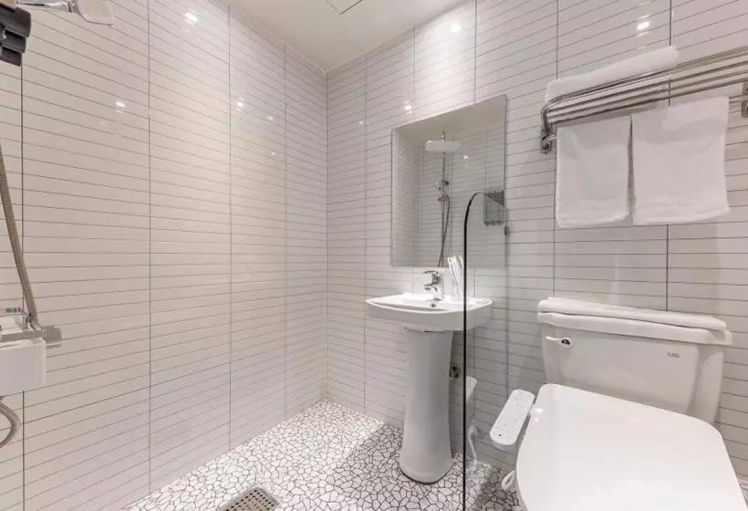 1962 Business Hotel Chuncheon Branch