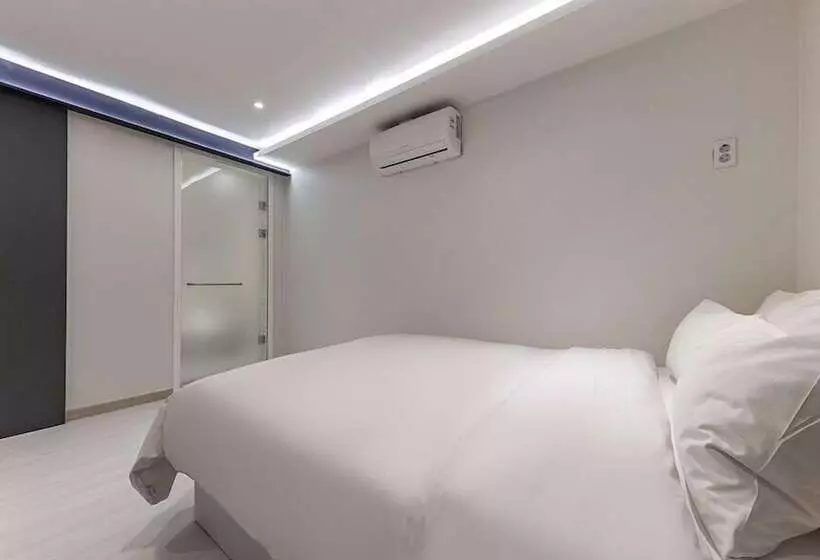 1962 Business Hotel Chuncheon Branch