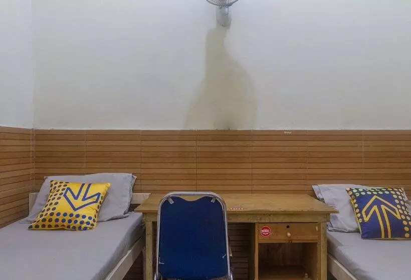 ホテル Spot On 3155 Penginapan Banyu Biru Syariah