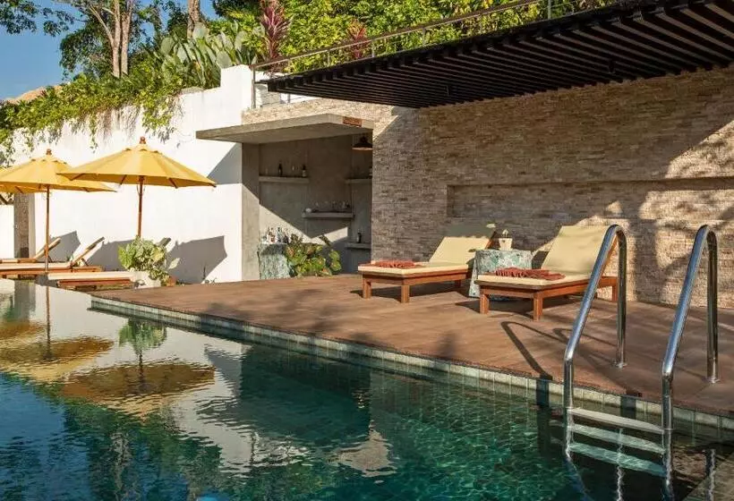 リゾートホテル Samsam Yao Noi  Andaman Magic & Art Villas