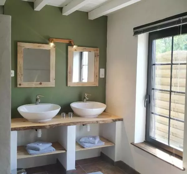 Aamiaismajoitus (B&B) La Résinière De Pirique