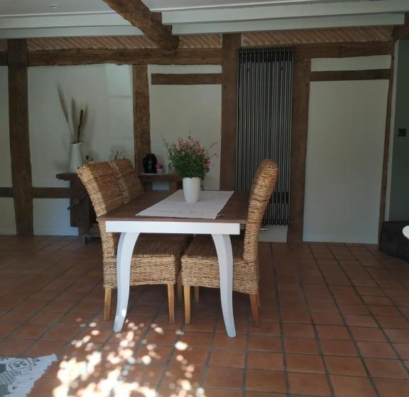 住宿加早餐  La Résinière De Pirique