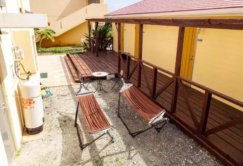 Hotelli Asobibase Yamabarehouse