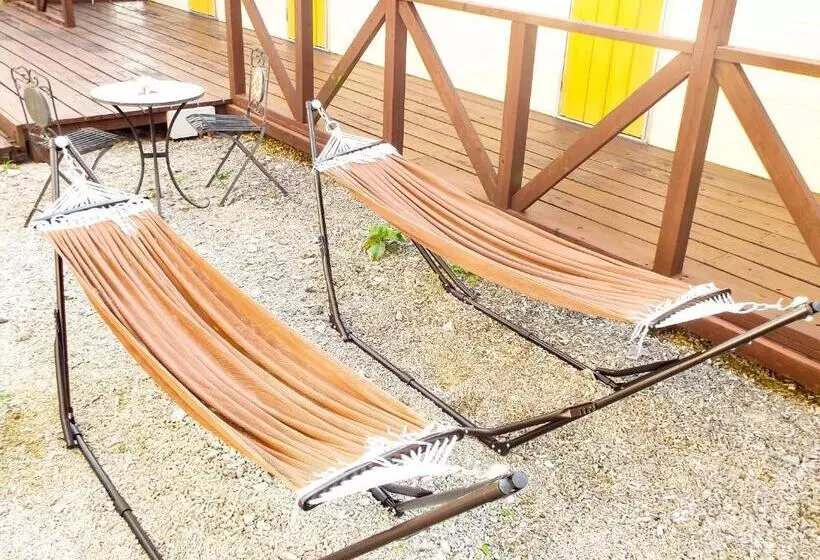 Hotelli Asobibase Yamabarehouse