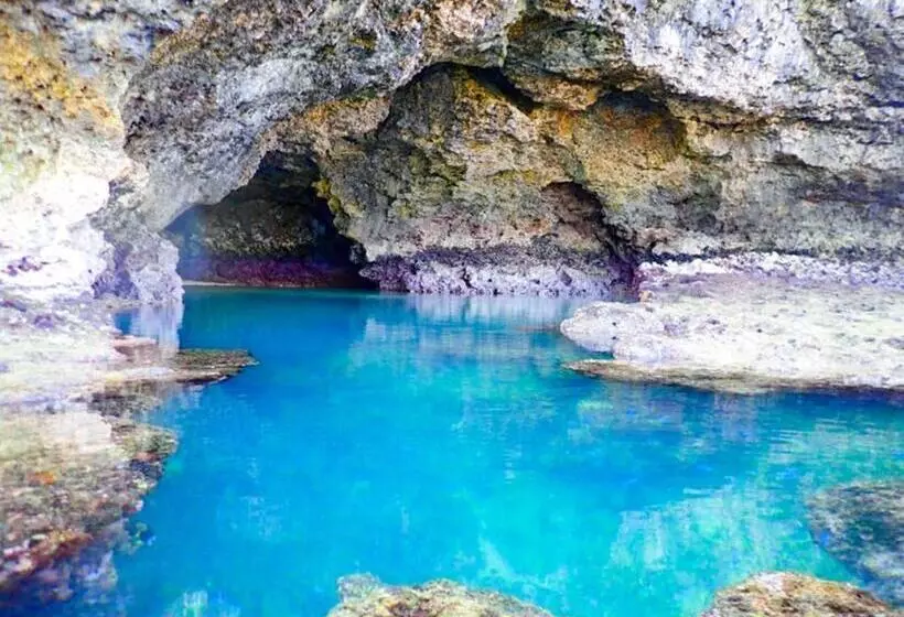 Hotelli Asobibase Yamabarehouse