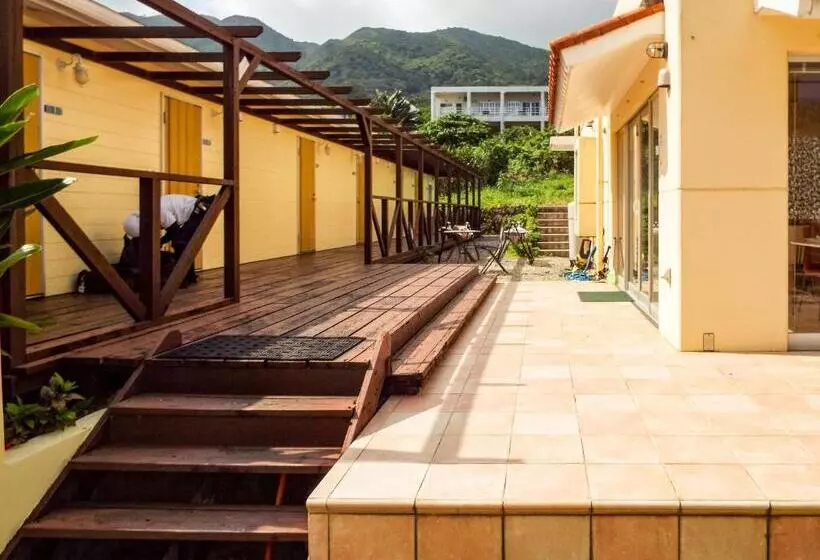 Hotelli Asobibase Yamabarehouse