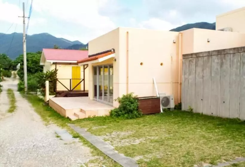 Hotelli Asobibase Yamabarehouse